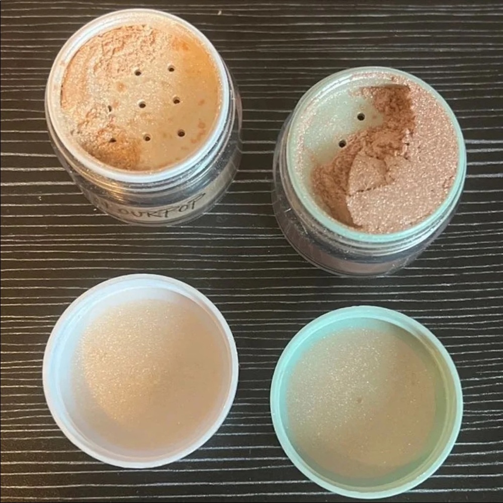 Colourpop Luster Dust/highlighter strobe globe
